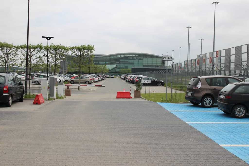 Zdjęcie Wrocław Parking Lotnisko | Oficjalny Parking Lotnisko