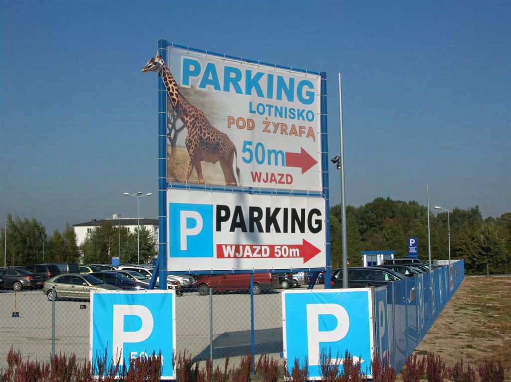 Zdjęcie Wrocław Parking Lotnisko | Parking Pod Żyrafą