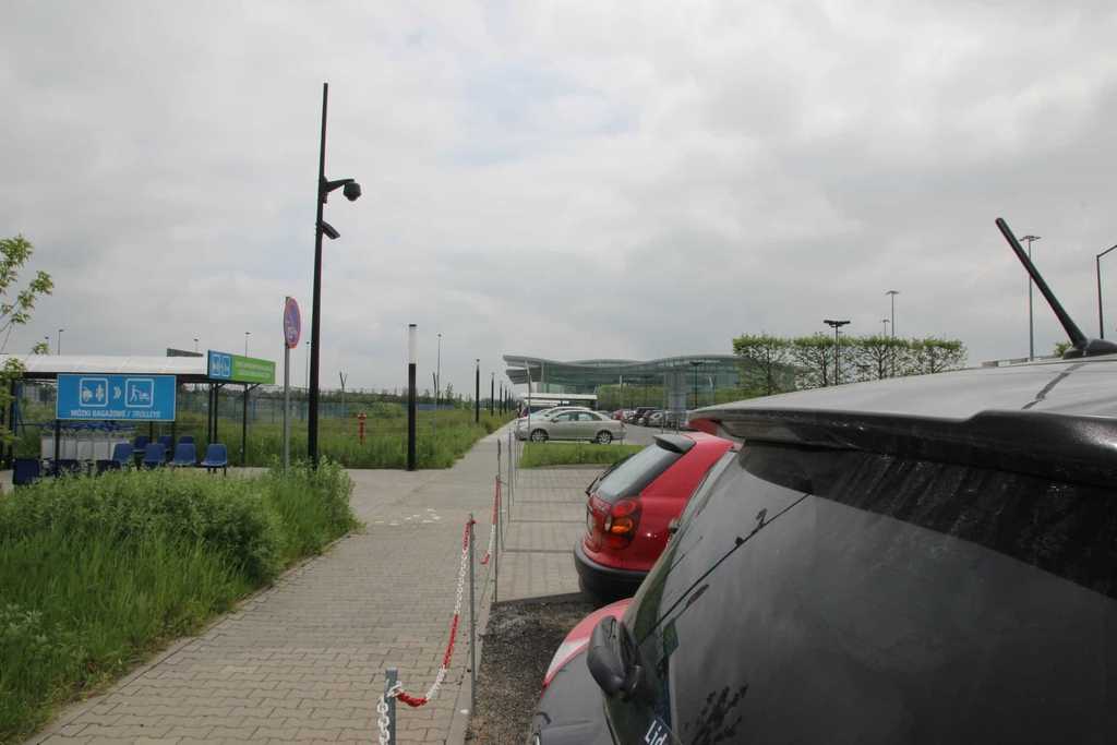 Zdjęcie Wrocław Parking Lotnisko | Oficjalny Parking Lotnisko